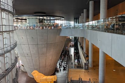 国立新美術館