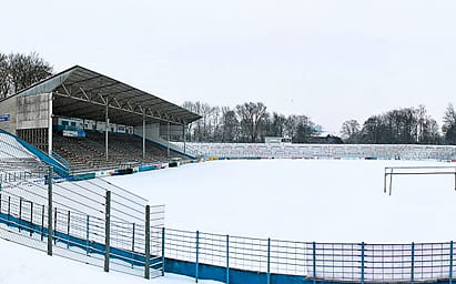 雪のスタジアム